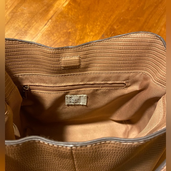 A New Day Bucket Bag - Picture 5 of 5